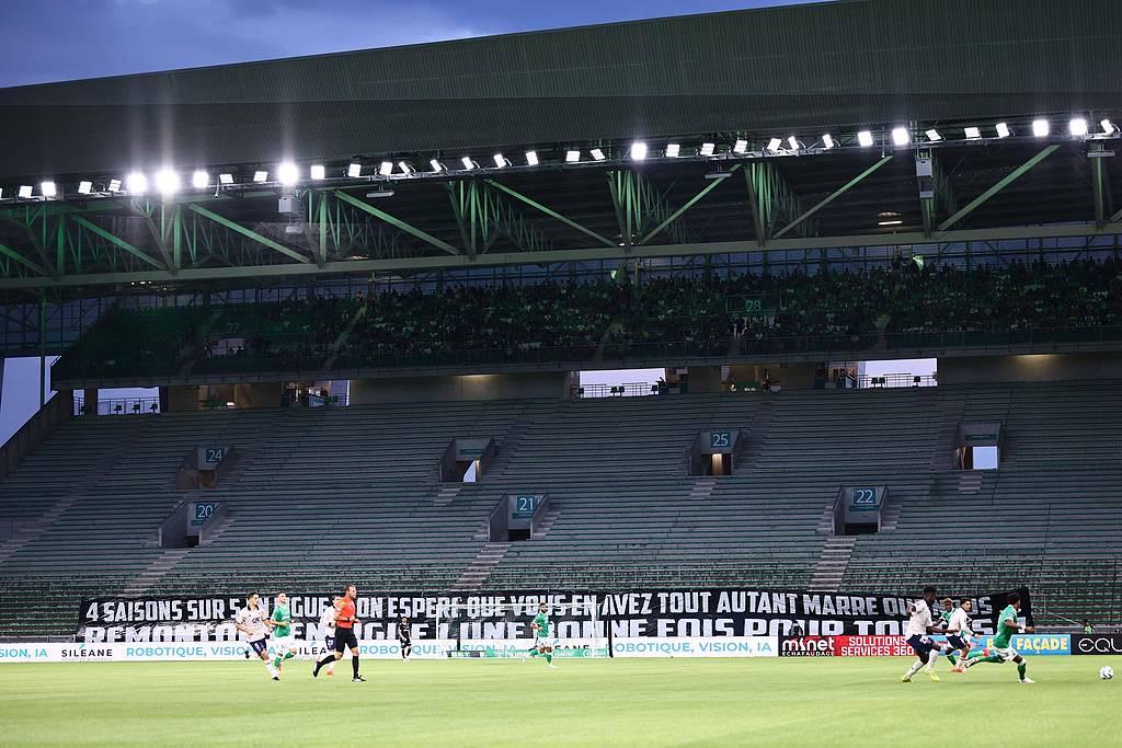 Góc Nhìn Go88: Phóng viên Pháp: Ligue 2 không dùng VAR vì lý do kinh tế, và VAR chưa bao giờ xóa hết sa