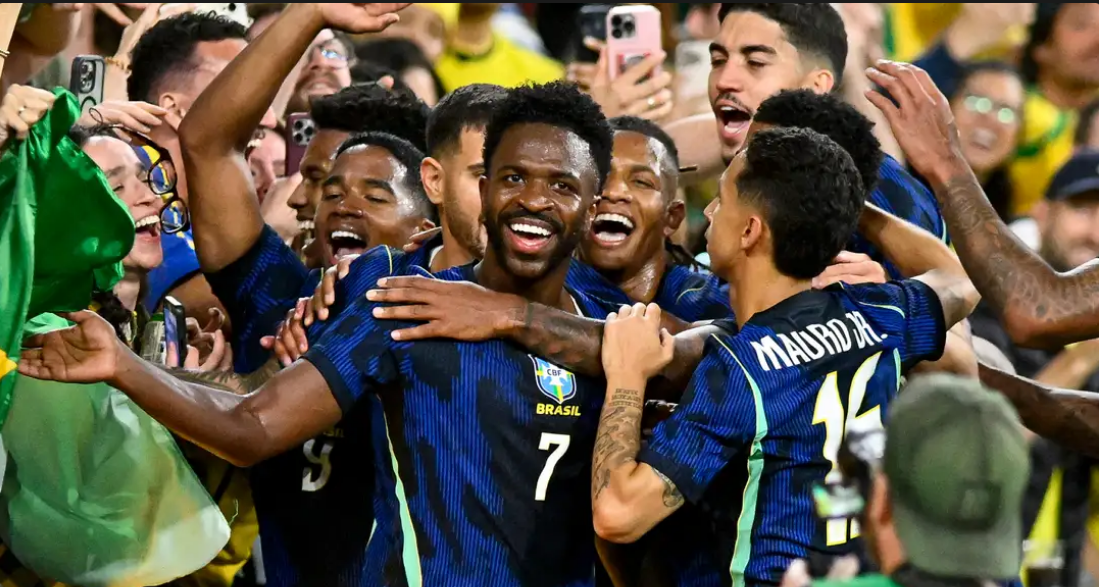 Góc Nhìn Go88: Brazil 4-2 Australia, tiền vệ Arsenal Guimaraes nhường phạt đền cho cầu thủ chạy cánh
